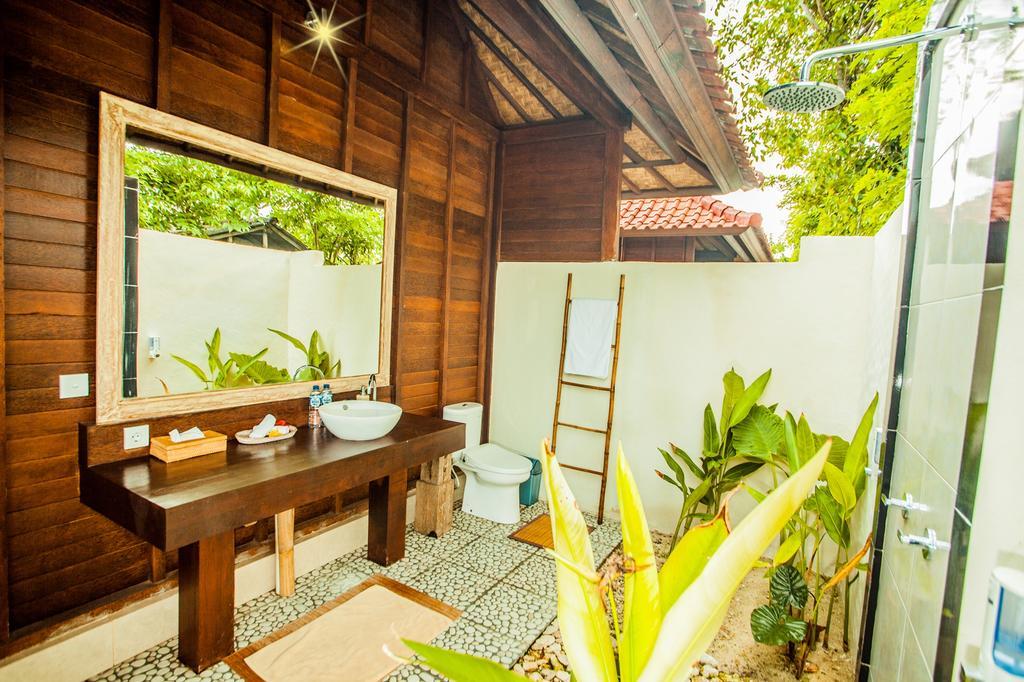 Dini D'Nusa Lembongan Hotel Екстериор снимка